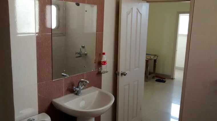 Bathroom, vip road 2 Bedroom 1400 Sq.Ft. Apartment In Vip Road Zirakpur 10490275
