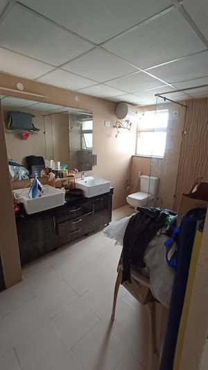 Bathroom in 3 BHK Apartment at Bestech Park View Grand Spa, Sector 81 – for Sale