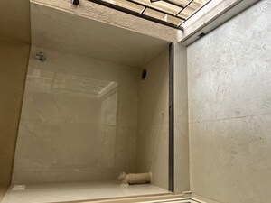 Room in 3 BHK Apartment at Nyati Era, Dhanori – for Rent