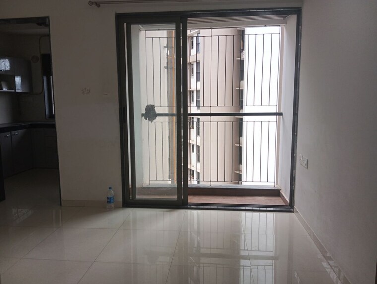 Room, runwal-eirene 2 Bedroom 568 Sq.Ft. Apartment In Balkum Pada Thane 10490328