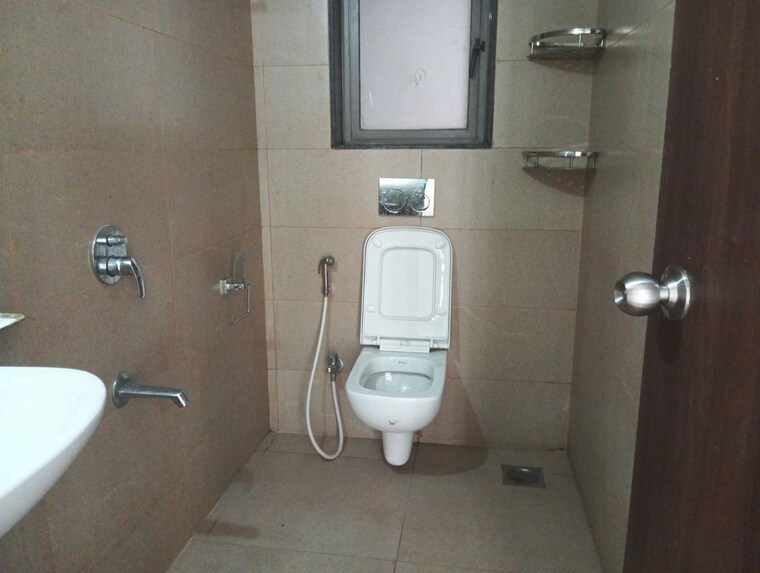 Bathroom, runwal-eirene 2 Bedroom 568 Sq.Ft. Apartment In Balkum Pada Thane 10490328