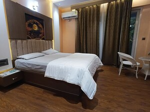 Bedroom in 3 BHK Apartment at Albert Court, Richmond Town – for Rent