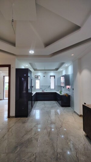 Kitchen in 4 BHK Builder Floor at Green Fields Colony – for Rent