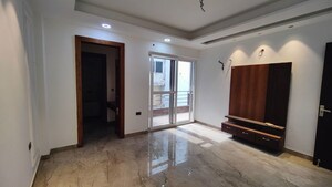 Room in 4 BHK Builder Floor at Green Fields Colony – for Rent