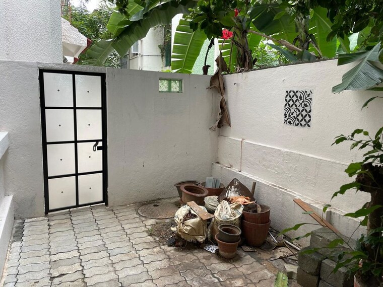  Parking, hm-memphis 1 Bedroom 300 Sq.Ft. Apartment In Richmond Town Bangalore 10490351