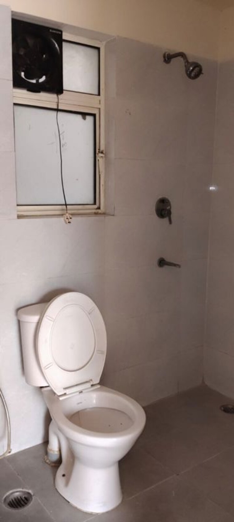 Bathroom, umang-summer-palms 2 Bedroom 1248 Sq.Ft. Apartment In Sector 86 Faridabad 10485215