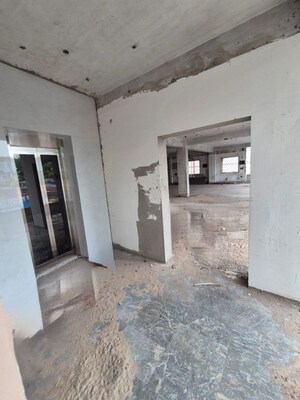  Showroom – Exterior View View at Jagadamba Junction - for Rent