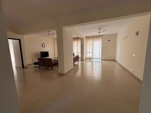 Room in 3.5 BHK Apartment at BPTP Freedom Park Life, Sector 57 – for Rent