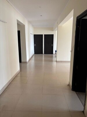 Building Lobby in 3.5 BHK Apartment at BPTP Freedom Park Life, Sector 57 – for Rent