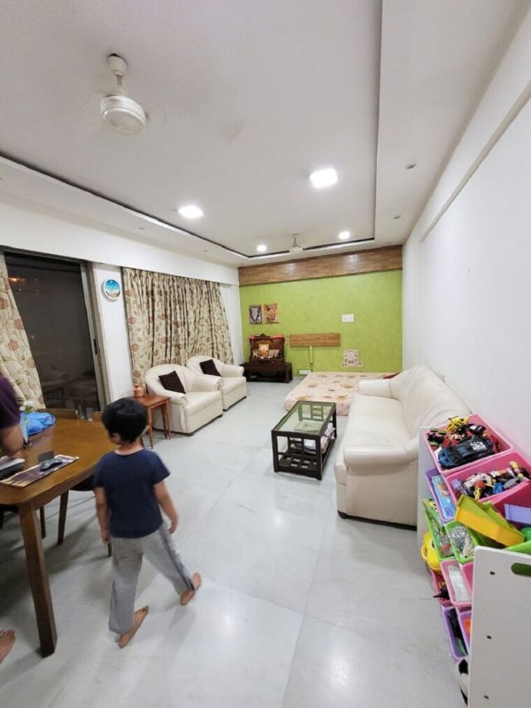 Living Room, bandra west 3 Bedroom 1100 Sq.Ft. Apartment In Bandra West Mumbai 10490410