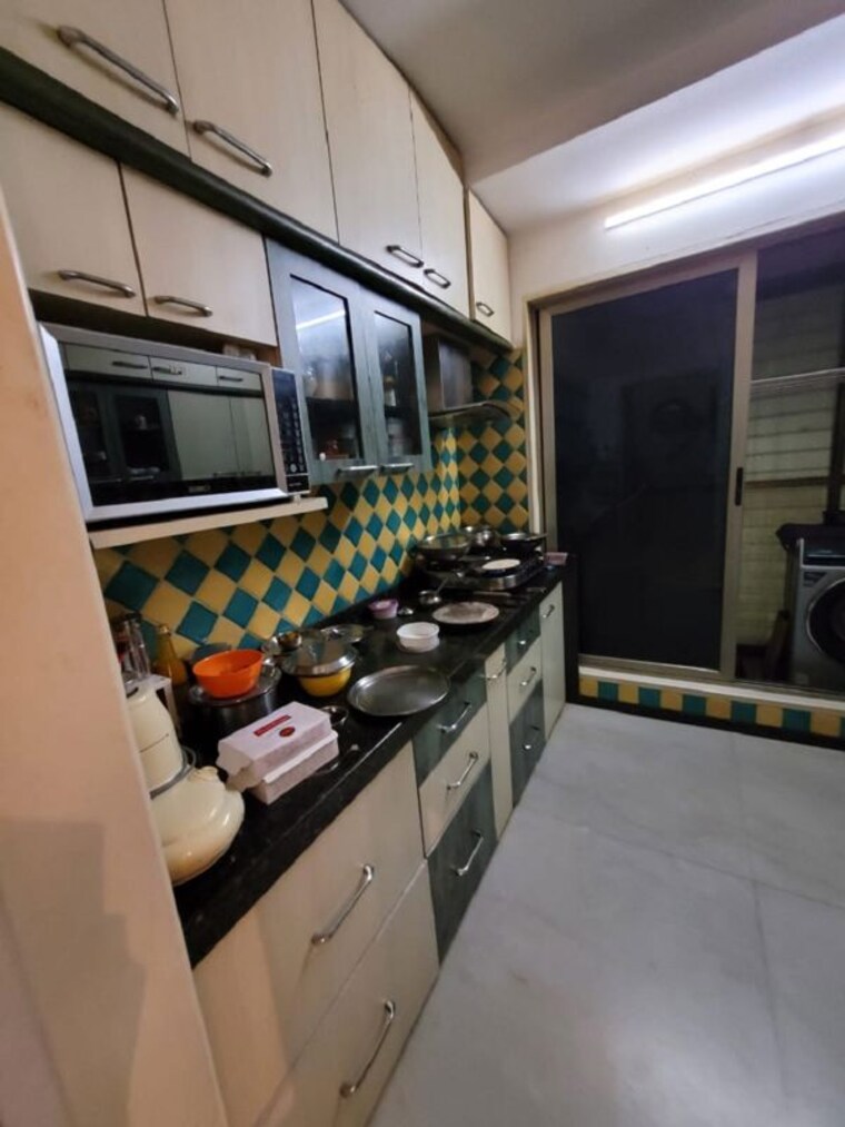 Kitchen, bandra west 3 Bedroom 1100 Sq.Ft. Apartment In Bandra West Mumbai 10490410