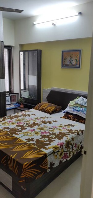 Bedroom in 3.5 BHK Apartment at Prakruti Pearl, Ghodbunder Road – for Rent