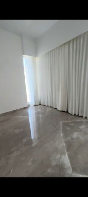 Bathroom in 4 BHK Apartment at Prestige Jasdan Classic, Mahalaxmi – for Rent