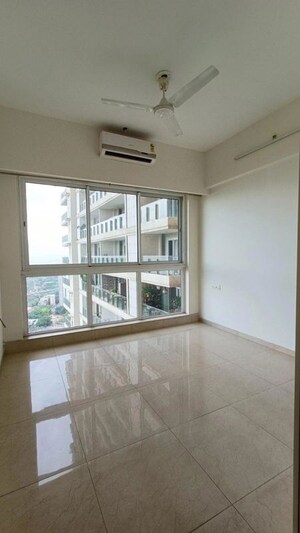 Room in 2 BHK Apartment at Parel – for Rent