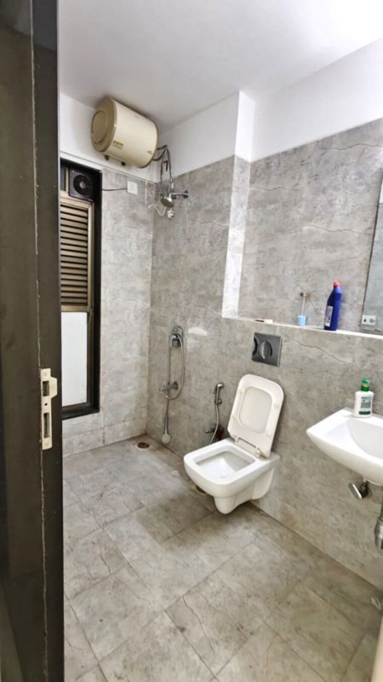 Bathroom, kanakia-levels 3 Bedroom 1050 Sq.Ft. Apartment In Malad East Mumbai 10490425
