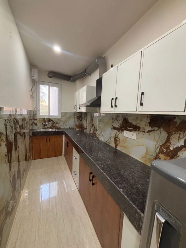 Kitchen, dlf city phase 3 1 Bedroom 500 Sq.Ft. Builder Floor In Dlf City Phase 3 Gurgaon 10490487