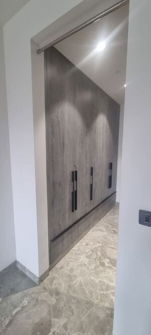 Room in 3 BHK Apartment at M3M Capital, Sector 113 – for Sale