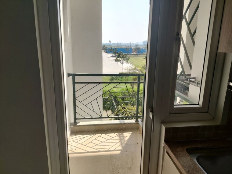 Balcony, central-park-flower-valley 2.5 Bedroom 1093 Sq.Ft. Builder Floor In Sohna Sector 33 Gurgaon 10490460