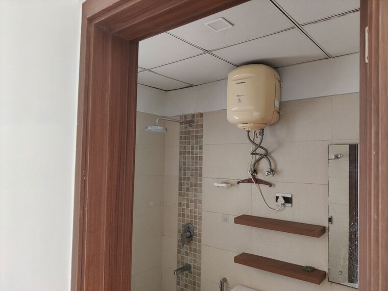 Bathroom, central-park-flower-valley 2.5 Bedroom 1093 Sq.Ft. Builder Floor In Sohna Sector 33 Gurgaon 10490460