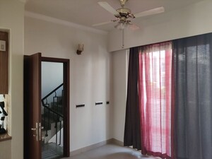 Room in 2.5 BHK Builder Floor at Central Park Flower Valley, Sohna Sector 33 – for Sale