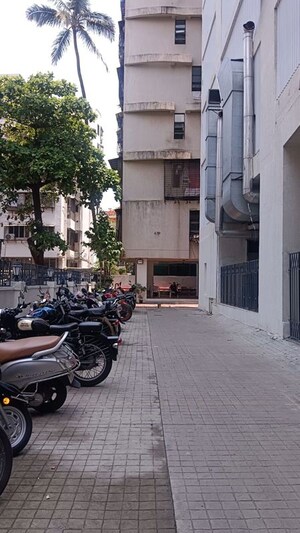 Parking in 1 BHK Apartment at Prabhadevi – for Rent