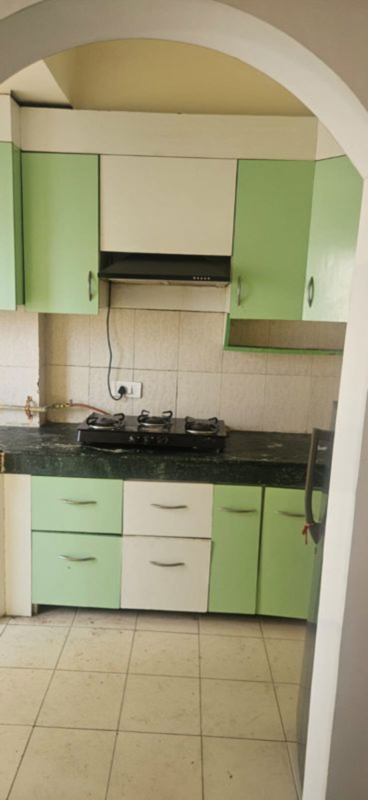 Kitchen, paras-tierea 2.5 Bedroom 1070 Sq.Ft. Apartment In Sector 137 Noida 10490478