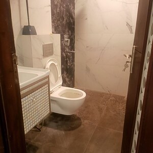 Bathroom in 4 BHK Apartment at Tulip Violet, Sector 69 – for Rent