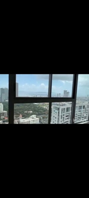 Room in 3 BHK Apartment at Prestige Jasdan Classic, Mahalaxmi – for Rent