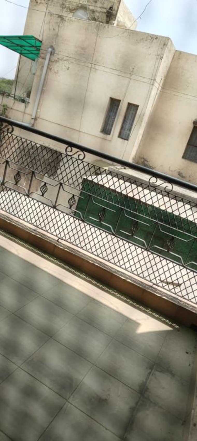 Balcony, vasant kunj 3 Bedroom 1500 Sq.Ft. Apartment In Vasant Kunj Delhi 10490554