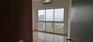 Room in 2 BHK Apartment at L&T Crescent Bay T2, Parel – for Rent