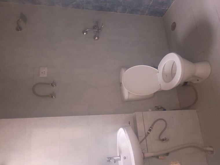 Bathroom, value-infra-meadows-vista2 3 Bedroom 1270 Sq.Ft. Apartment In Raj Nagar Extension Ghaziabad 10490567