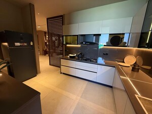 Team Area in 4 BHK Apartment at Preet Colony – for Sale