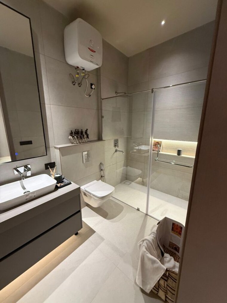 Bathroom, preet colony 4 Bedroom 3575 Sq.Ft. Apartment In Preet Colony Zirakpur 10490587