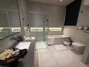 Team Area in 4 BHK Apartment at Preet Colony – for Sale