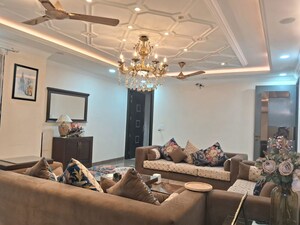 Living Room in 6 BHK Builder Floor at Nehru Enclave – for Sale