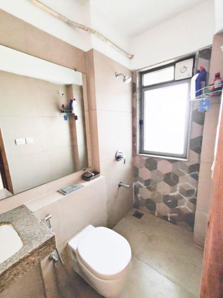 Bathroom, kalpataru-parkcity-sunrise-d 2 Bedroom 530 Sq.Ft. Apartment In Kolshet Road Thane 10490598