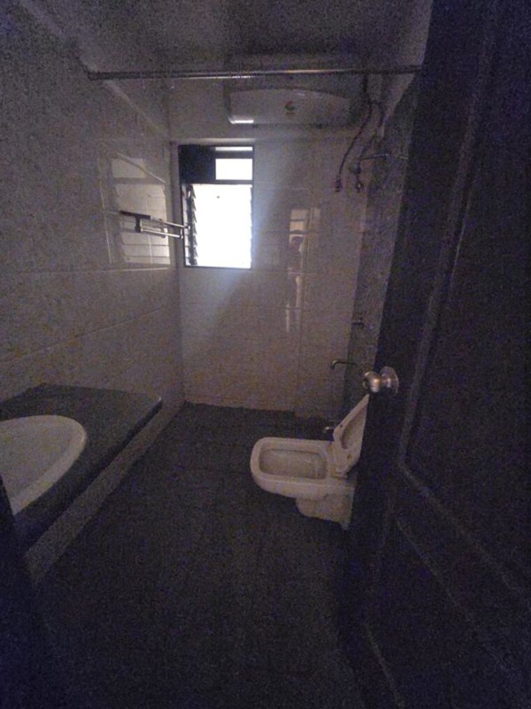 Bathroom, chembur 3.5 Bedroom 2054 Sq.Ft. Apartment In Chembur Mumbai 10490280