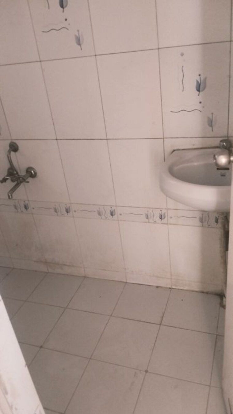 Bathroom, krishna-keval-township 1 Bedroom 660 Sq.Ft. Apartment In Kondhwa Pune 10434059