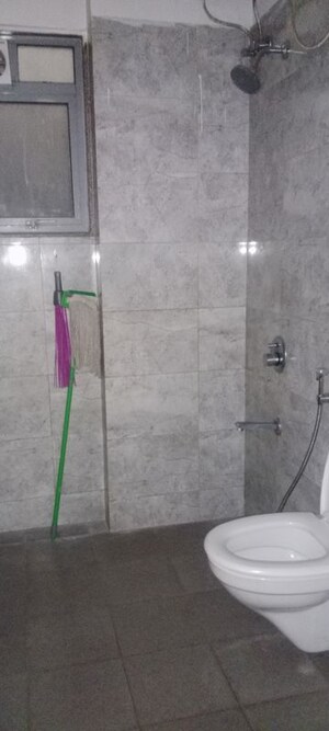 Bathroom in 1.5 BHK Apartment at Amanora Adreno Towers, Hadapsar – for Sale