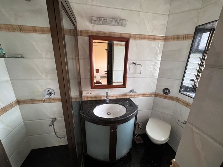 Bathroom, navrang-basant-chs 3 Bedroom 1100 Sq.Ft. Apartment In Cuffe Parade Mumbai 10490645