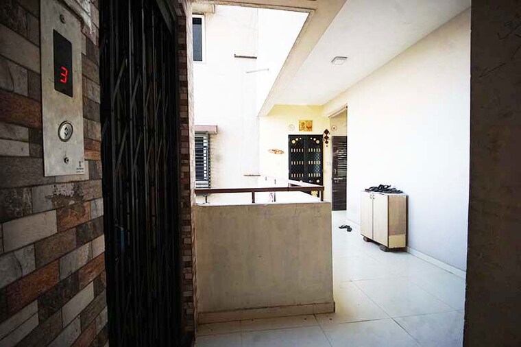 undefined, maninagar 3 Bedroom 155 Sq.Yd. Apartment In Maninagar Ahmedabad 10482321