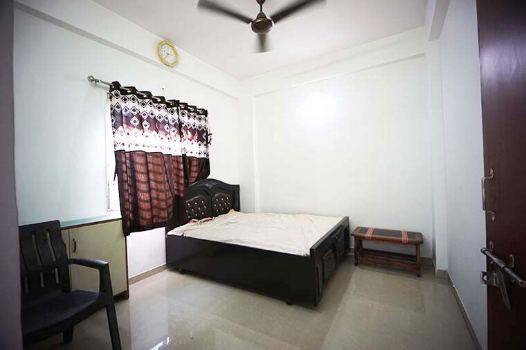 Living Room, maninagar 3 Bedroom 155 Sq.Yd. Apartment In Maninagar Ahmedabad 10482321