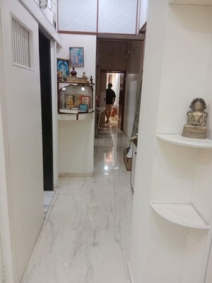  2 BHK Apartment at Khar West – for Rent