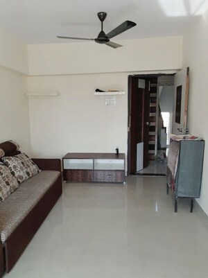 1 BHK Apartment For Rent in Nakshatra CHS Parel, Parel
