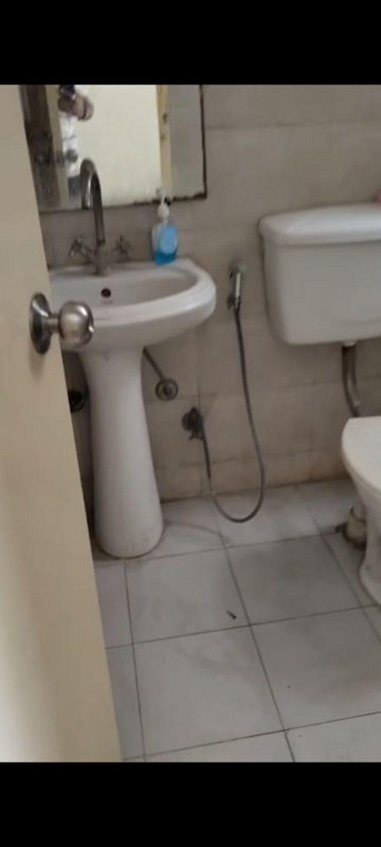 Bathroom, gaur-city-5th-avenue 2.5 Bedroom 1175 Sq.Ft. Apartment In Sector 4 Greater Noida Greater Noida 10490658