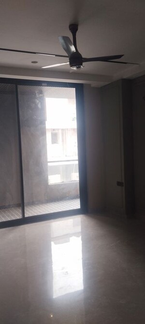 Room in 5 BHK Builder Floor at TDI The Retreat, Sector 89 – for Sale