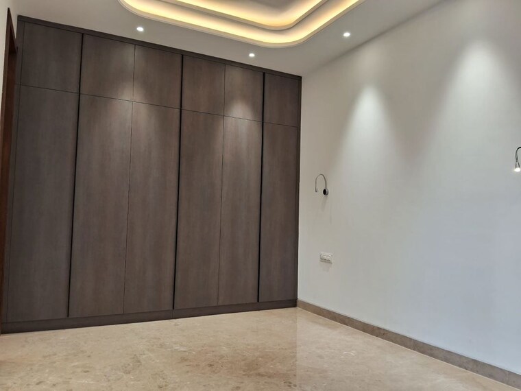 Room, east of kailash 3 Bedroom 1800 Sq.Ft. Builder Floor In East Of Kailash Delhi 10490662