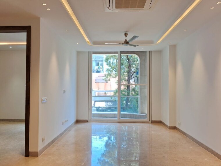 Room, east of kailash 3 Bedroom 1800 Sq.Ft. Builder Floor In East Of Kailash Delhi 10490662