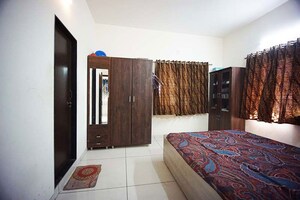 Bedroom in 4 BHK Independent House at Vejalpur – for Sale