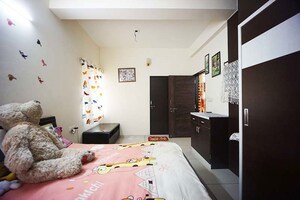 Bedroom in 4 BHK Independent House at Vejalpur – for Sale